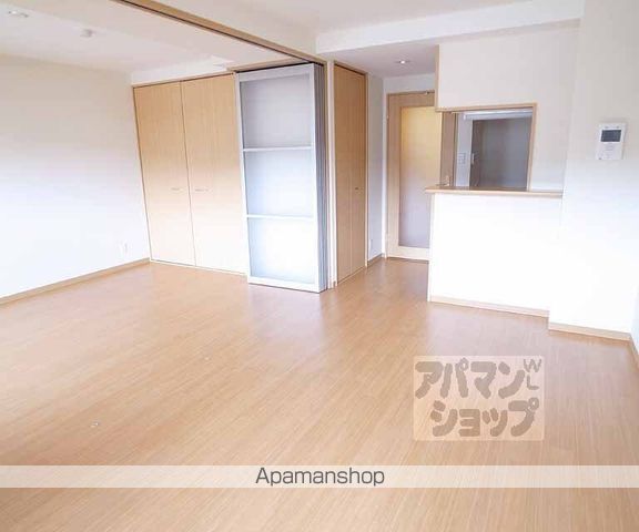 コンフォーレ栗栖野の内装写真