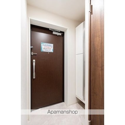 ウェルスクエア方南町Ⅱ[2LDK/40.4m2]の玄関