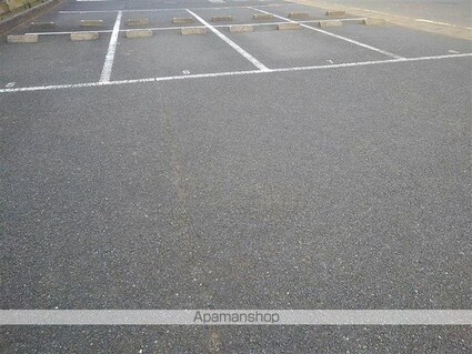 レオパレストウダイ[1K/26.08m2]の駐車場