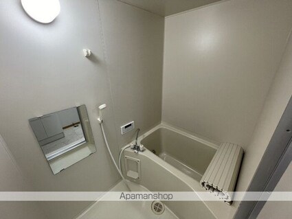 フレックスタウン小柴見　Ａ[3LDK/83.65m2]のバス