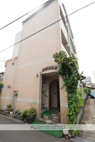 ファミール中野の玄関写真