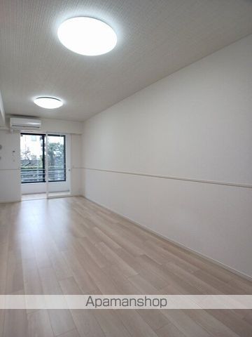 KURA・保田窪本町の内装写真