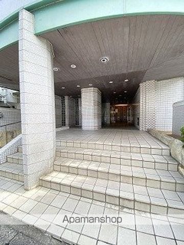 シャトゥブランシェの玄関写真