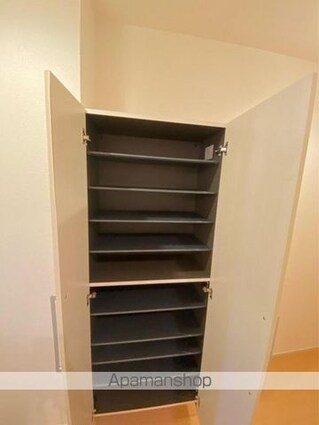 アーバンフラット六条Ⅲ[1R/34.06m2]の収納