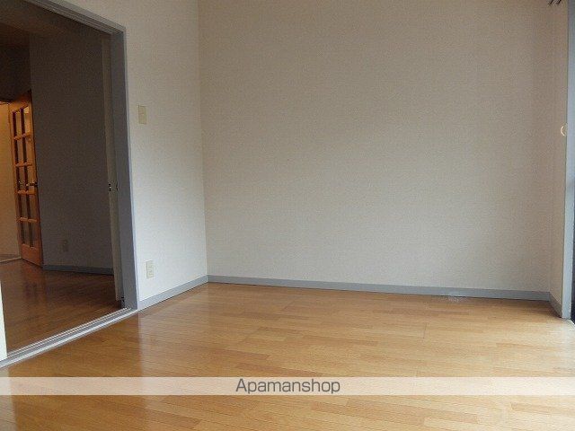 小鳩マンションの内装写真