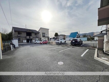 シャルル　アモリ　ＡＢ[2DK/50.42m2]の駐車場