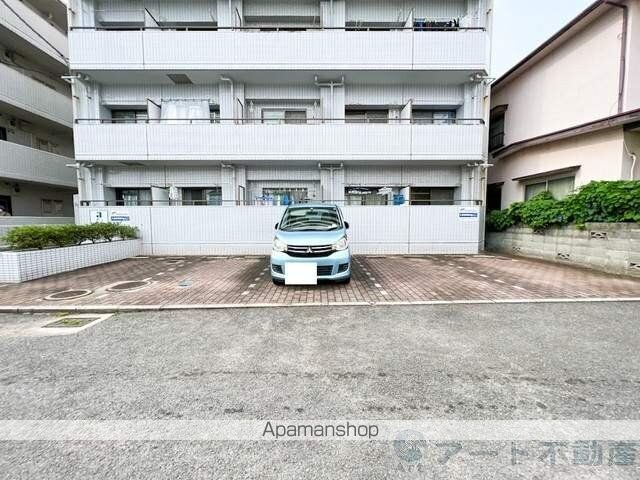 ジョイフル第３小坂[1DK/22.91m2]の駐車場