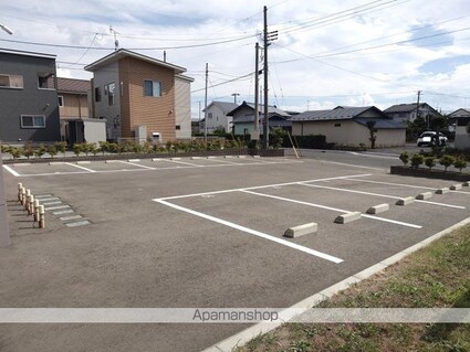 ハートランド[3LDK/77.09m2]の駐車場1