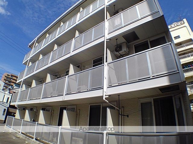 レオパレス瓦町の外観写真