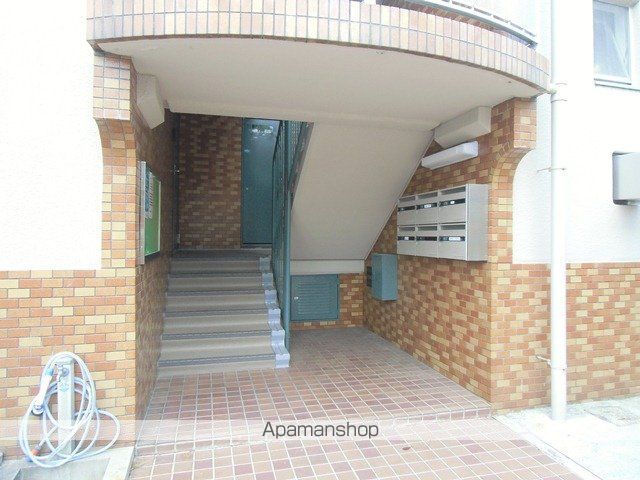 村田石コーポの玄関写真