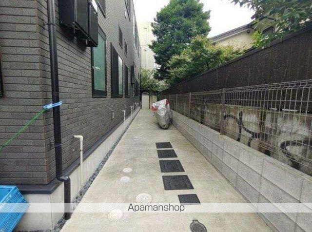 ハーモニーテラス高円寺南IVの玄関写真