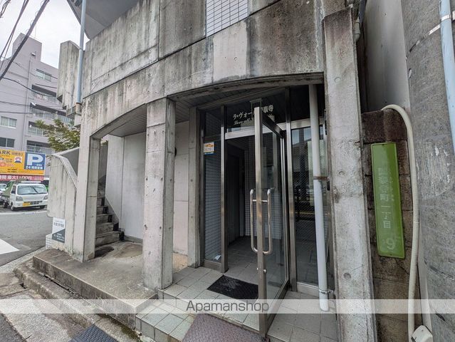 ラヴォール国泰寺の玄関写真
