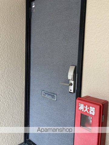 ヴィラサンタモニカBの玄関写真