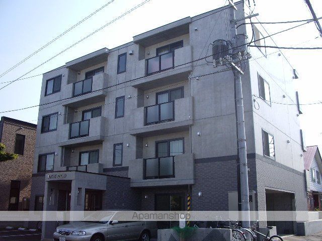 ボーンビルドの外観写真