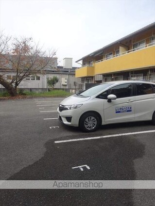 フォレストハウス[2DK/58m2]の駐車場1