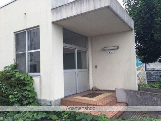 ビレッジハウス矢巾1号棟の玄関写真