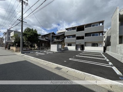 トリシア柳町[1LDK/42.97m2]の駐車場