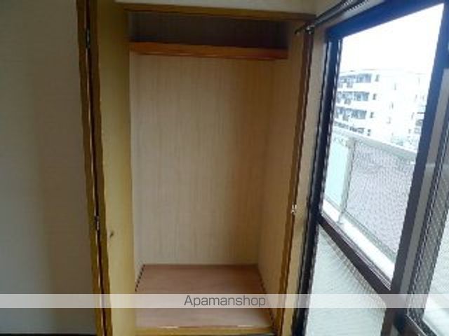 フローレンス岩田の内装写真