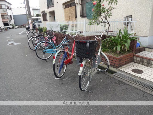 第1パークサイドハイツの玄関写真