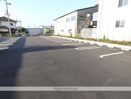 メルベージュ岸[1K/27.38m2]の駐車場