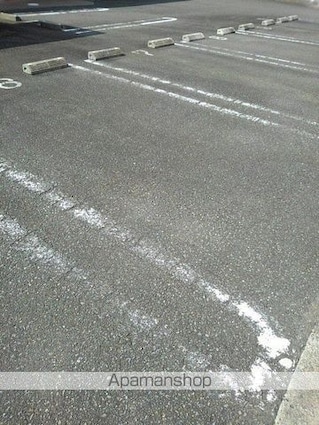 ヴィラージュ[2DK/46.22m2]の駐車場1