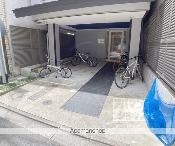 カーサ醒ヶ井の玄関写真