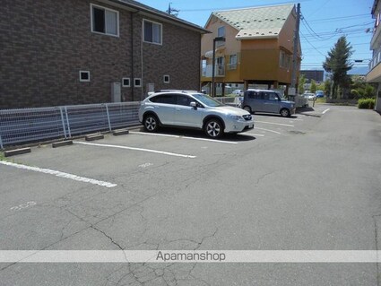 ＥＬＲＶＥＲ（エルヴェ）[1K/22.68m2]の駐車場