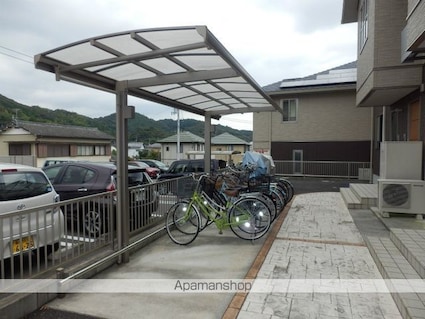 シャーメゾン万々Ⅱ[3LDK/70.19m2]の共用部2