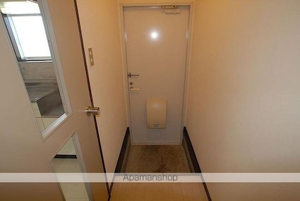 イツミハウスＥ棟[2K/43m2]の玄関