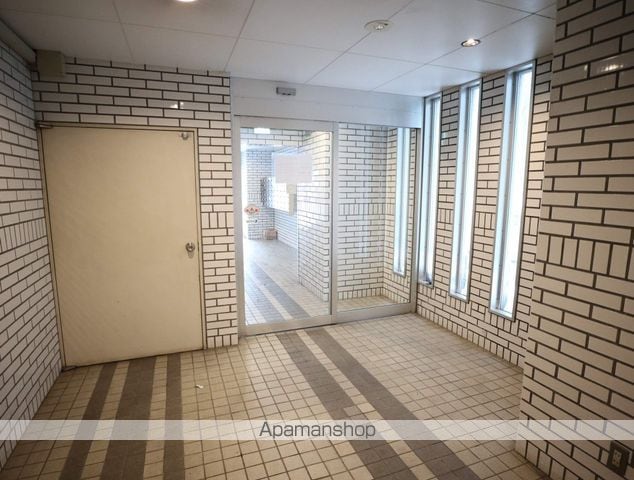サンブリッヂビル・マンション ラ・パレットの玄関写真