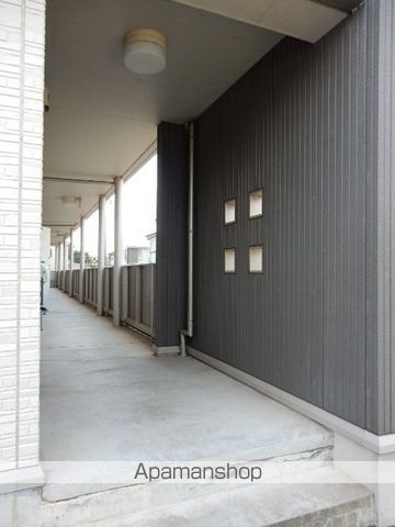 ステラ A棟の玄関写真