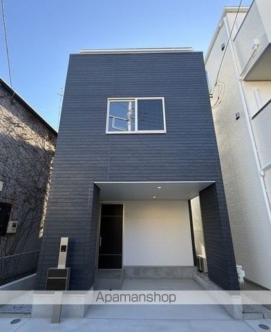 江ノ島電鉄 腰越駅 徒歩4分 3階建 新築の外観写真
