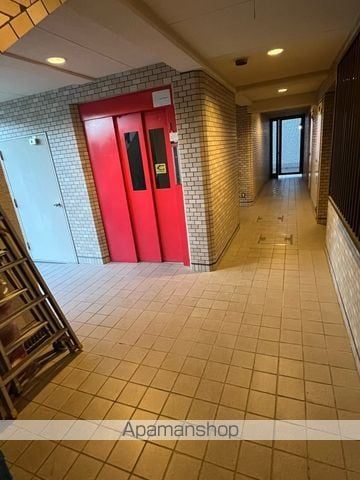 メゾンプラヴァの玄関写真