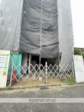 クレスト新田町[1DK/27.55m2]のエントランス