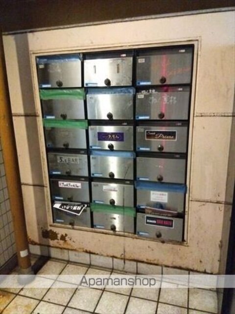 タウンビル[店舗/27.1m2]の共用部2
