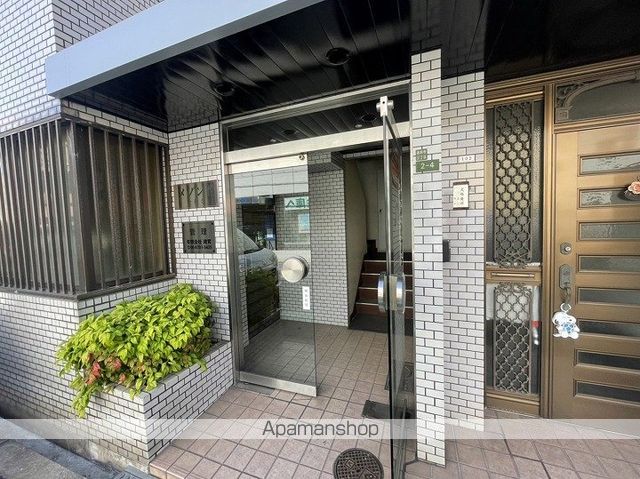 メゾンド舎利寺の玄関写真