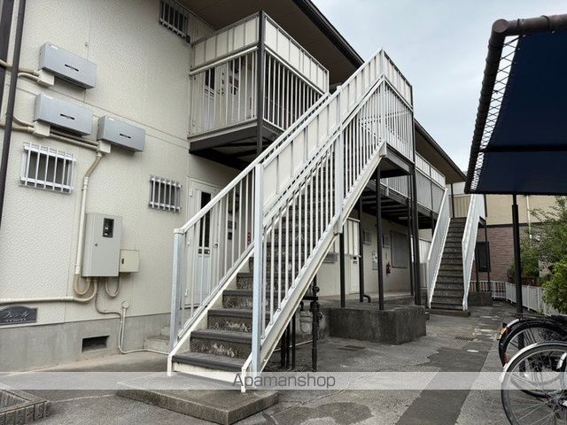シャイン98の玄関写真