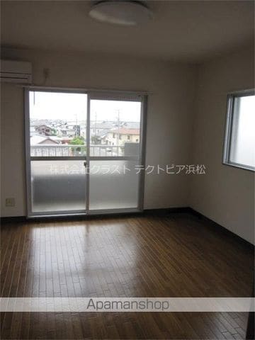 マンションレイクビューの内装写真