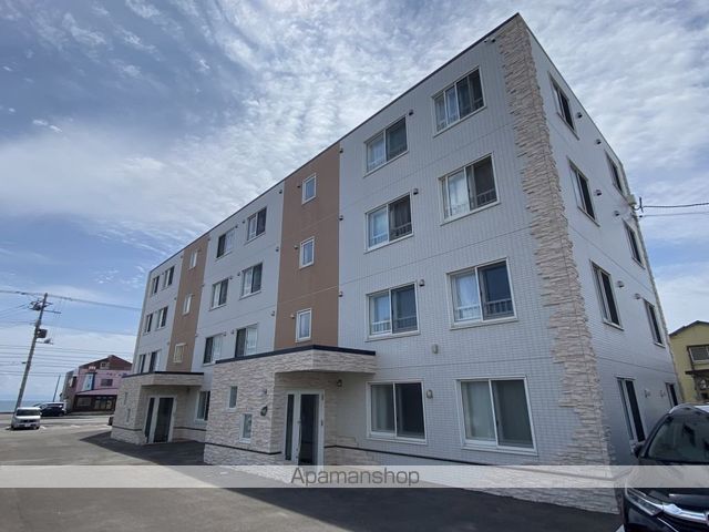 ＪＲ函館本線 函館駅 バス乗車時間：13分 最寄りバス停で下車 徒歩2分 4階建 築10年の外観写真