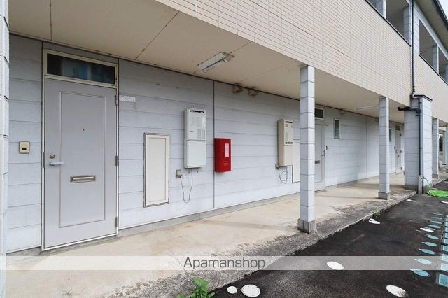 ハイツ三田の玄関写真