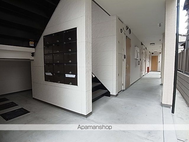 フジパレス尼崎西の玄関写真