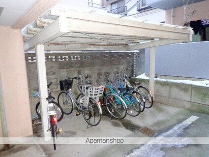 ベルコリン[3LDK/72m2]の共用部4