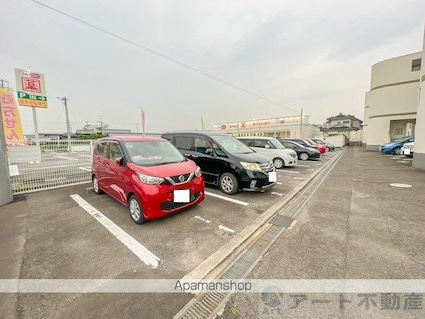 越智ハイツ[3LDK/62.72m2]の駐車場