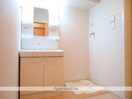 山梨県笛吹市石和町小石和[2LDK/58.21m2]の洗面所