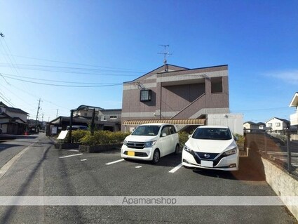 マーキュリーⅤ[3DK/51.66m2]の駐車場1