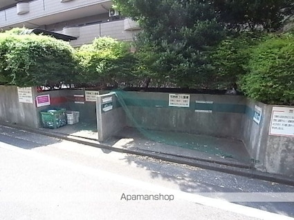 しゃんぐりらひる[2LDK/57m2]の共用部2