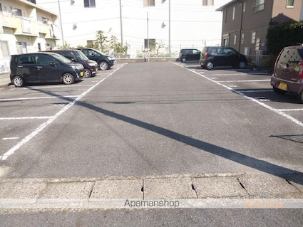 アネックスモリヤマＣ棟[2LDK/48m2]の駐車場3