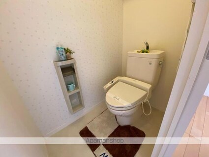 ディライフルＡ・Ｂ棟[3LDK/65.79m2]のトイレ