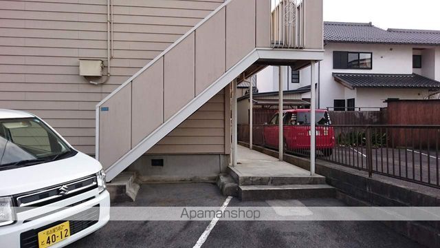 タウニーKの玄関写真