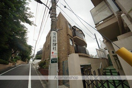 東京都新宿区南元町[1K/29.74m2]の外観3